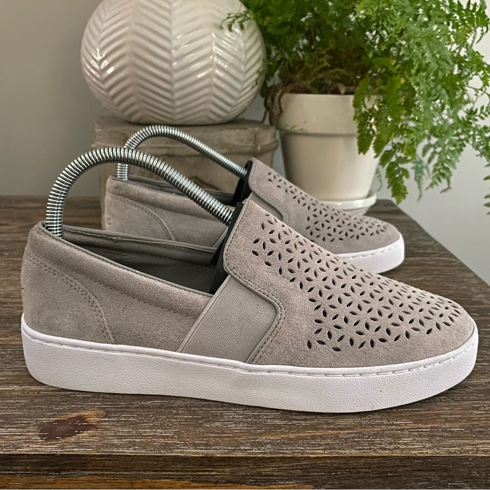 Vionic Splendid Kani Suede Leather Loafers Slip Ons Shoes Women 7.5 Lt Grey